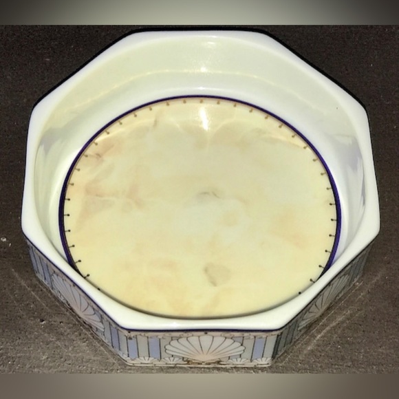 Vintage Andre Richard ST. TROPEZ Gold Trim White Ceramic Octagonal Trinket Dish - Picture 10 of 10